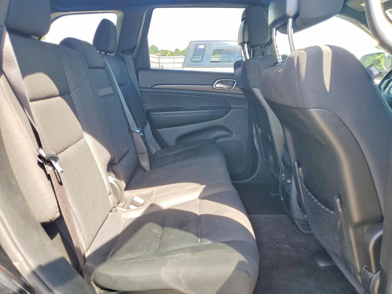2019 JEEP GRAND CHEROKEE LAREDO 4X4