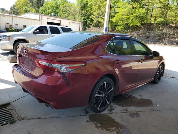 2018 TOYOTA CAMRY
