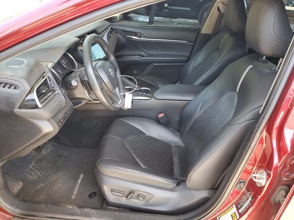 2018 TOYOTA CAMRY