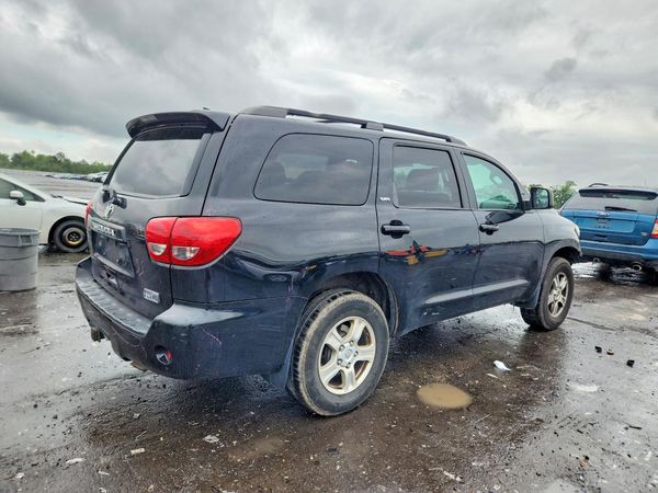 2017 TOYOTA SEQUOIA SR5 Grade