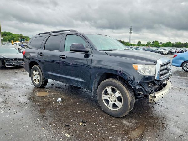 2017 TOYOTA SEQUOIA SR5 Grade