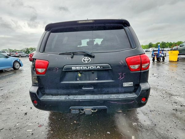 2017 TOYOTA SEQUOIA SR5 Grade
