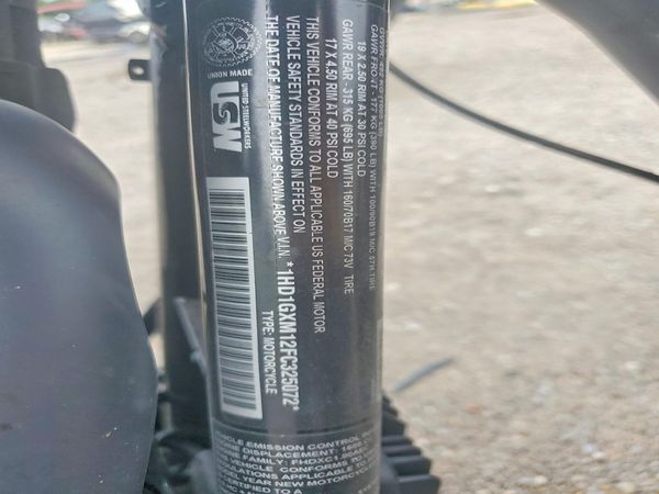 2015 HARLEY-DAVIDSON FXDB