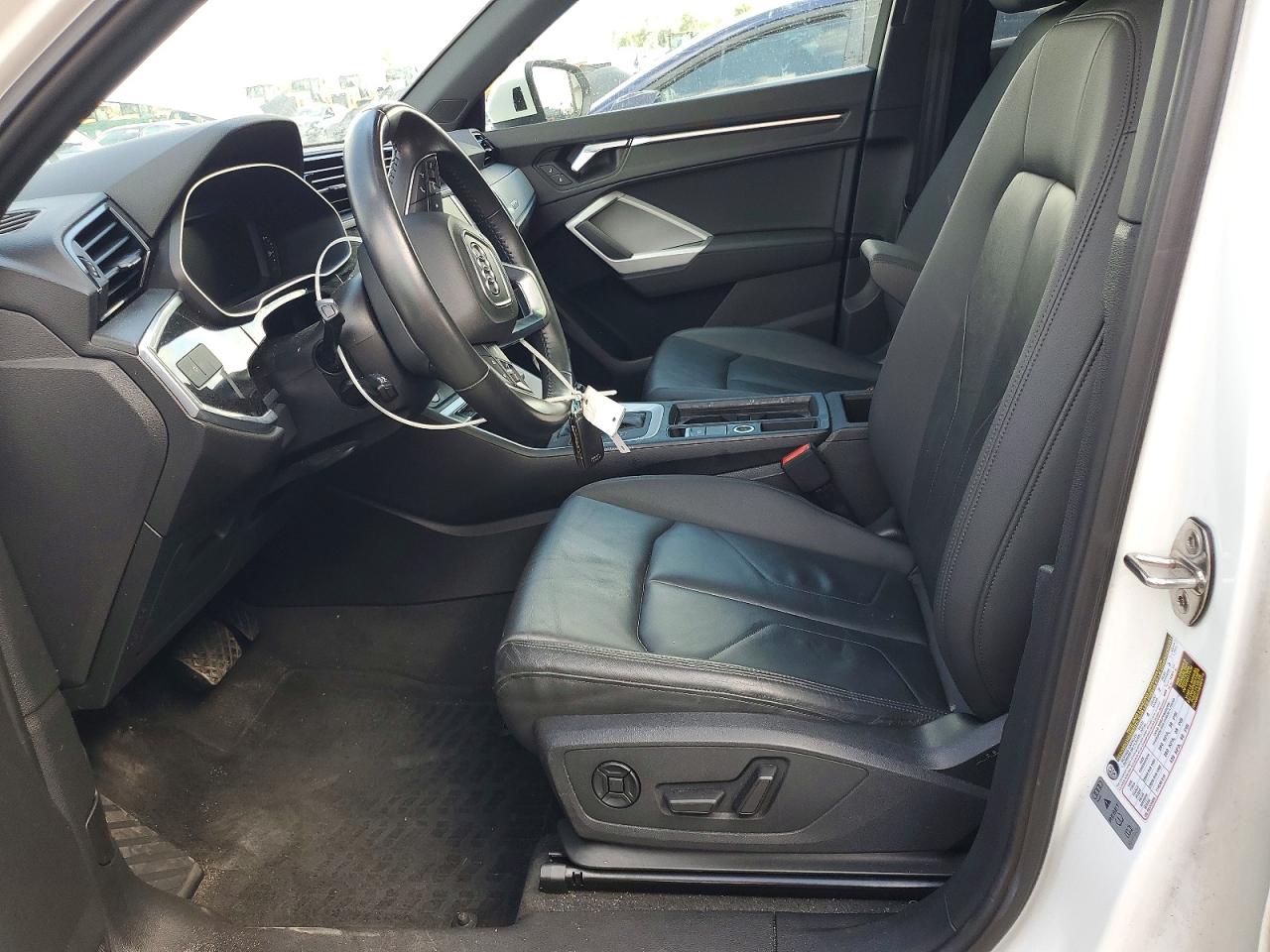 2020 AUDI Q3 quattro Premium