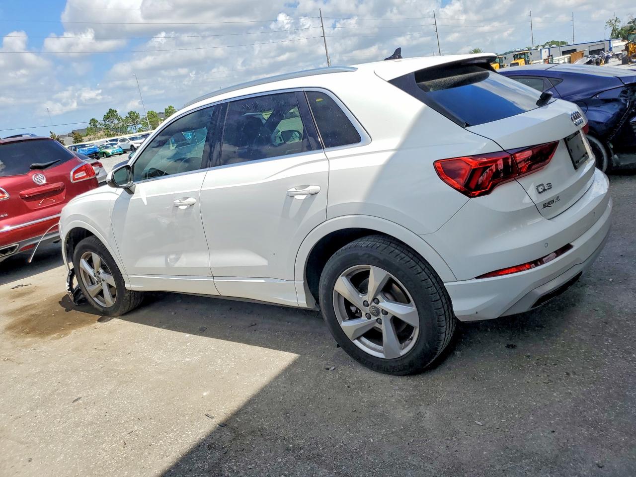 2020 AUDI Q3 quattro Premium