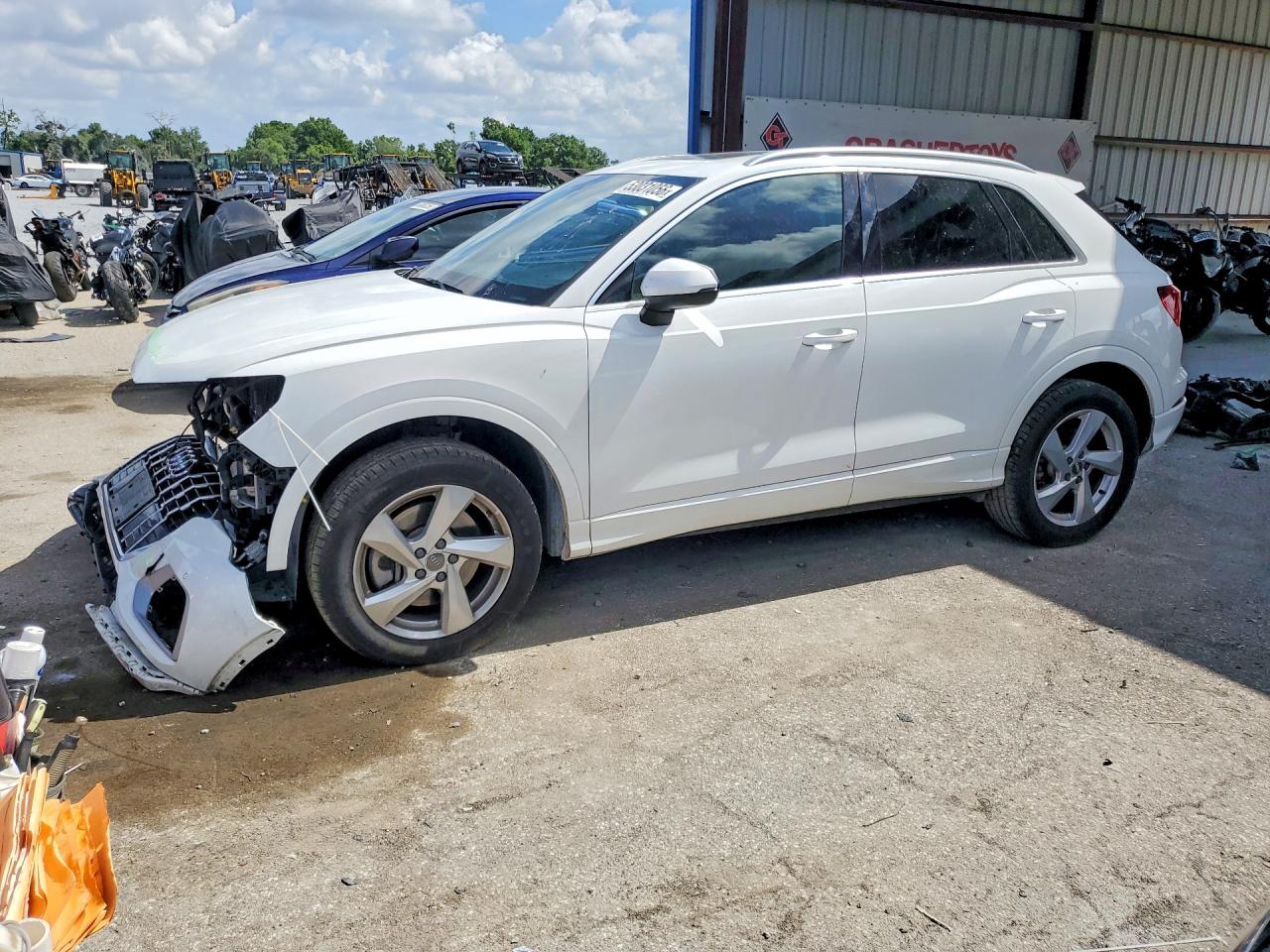 2020 AUDI Q3 quattro Premium