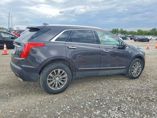 2017 CADILLAC XT5