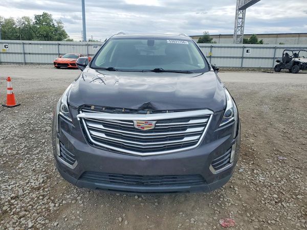 2017 CADILLAC XT5