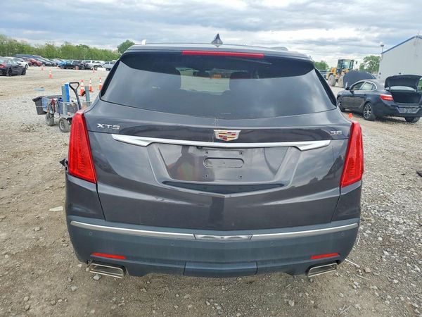 2017 CADILLAC XT5