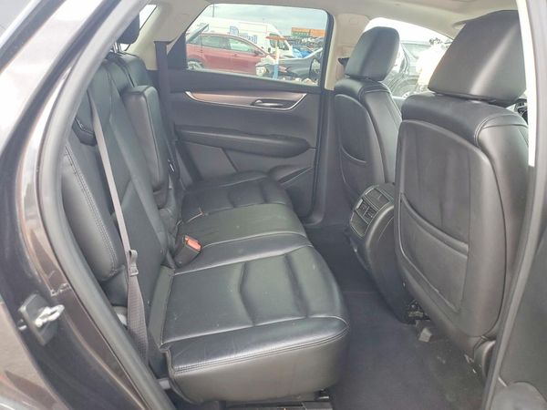 2017 CADILLAC XT5