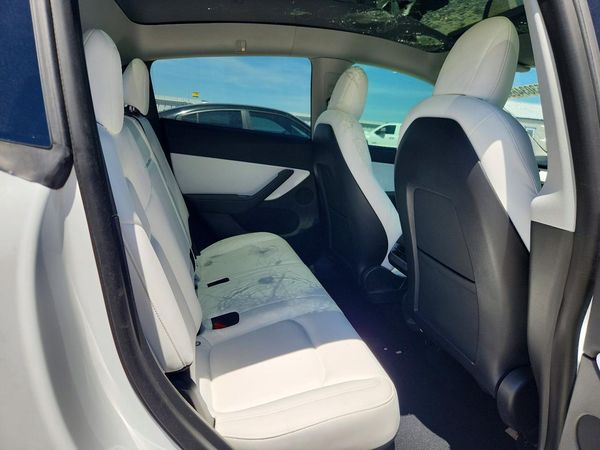 2020 TESLA MODEL Y
