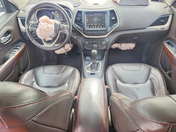 2015 JEEP CHEROKEE TRAILHAWK 4X4