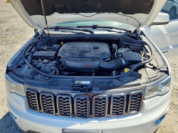 2018 JEEP GRAND CHEROKEE Laredo