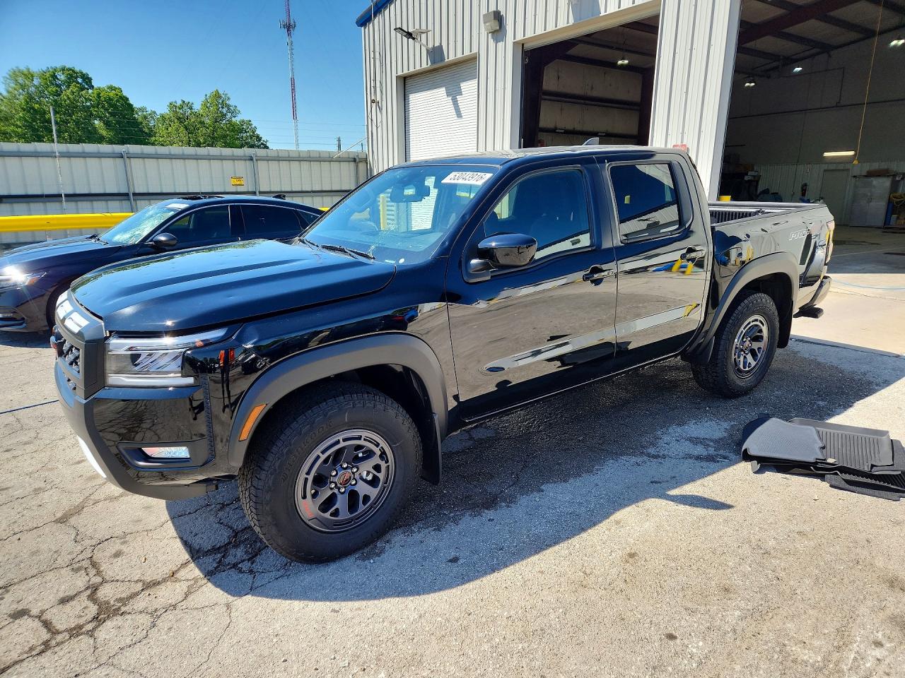 2025 NISSAN FRONTIER