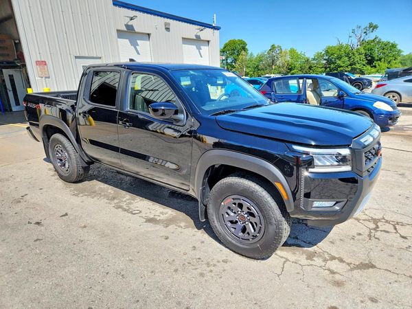 2025 NISSAN FRONTIER