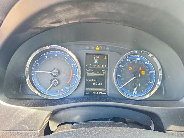 2017 TOYOTA COROLLA