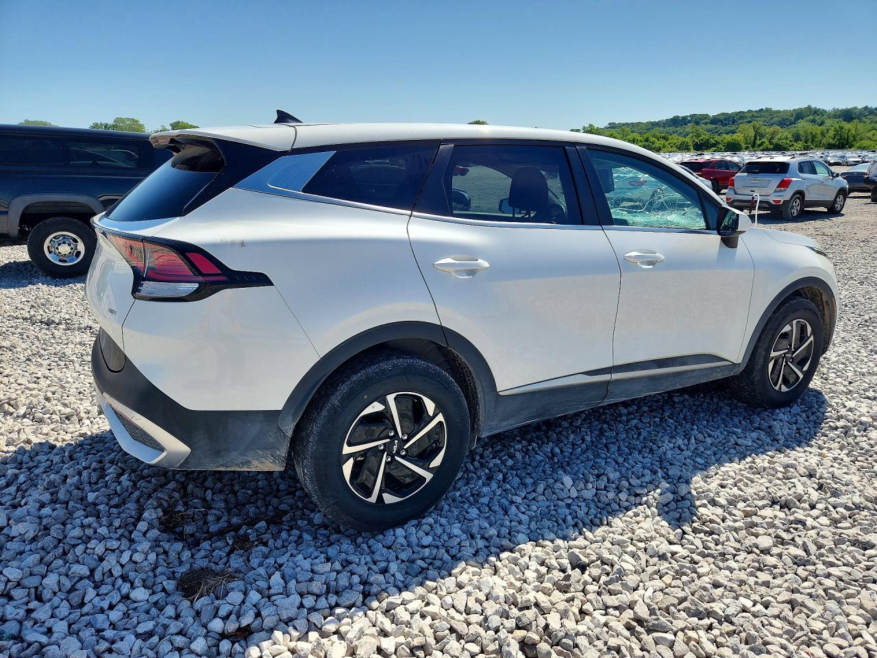 2025 KIA SPORTAGE LX