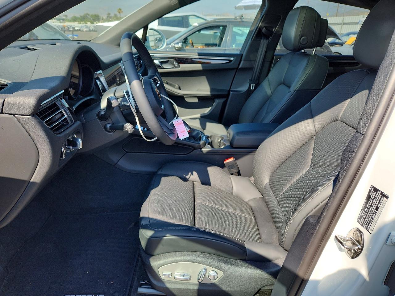 2026 PORSCHE MACAN Macan, Macan T