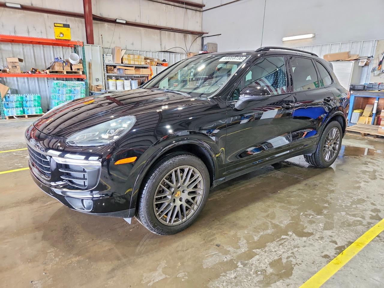 2017 PORSCHE CAYENNE