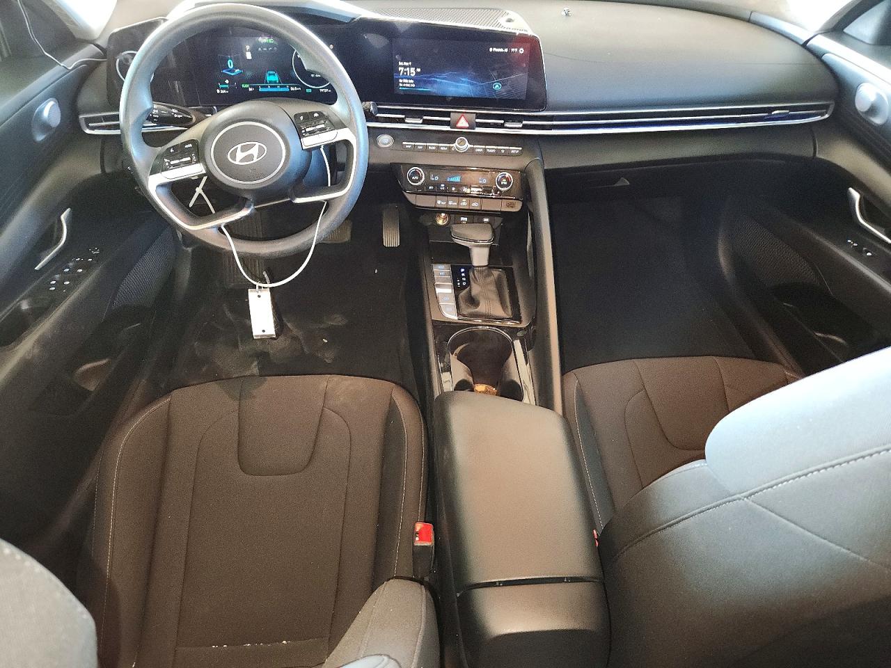 2024 HYUNDAI ELANTRA Blue