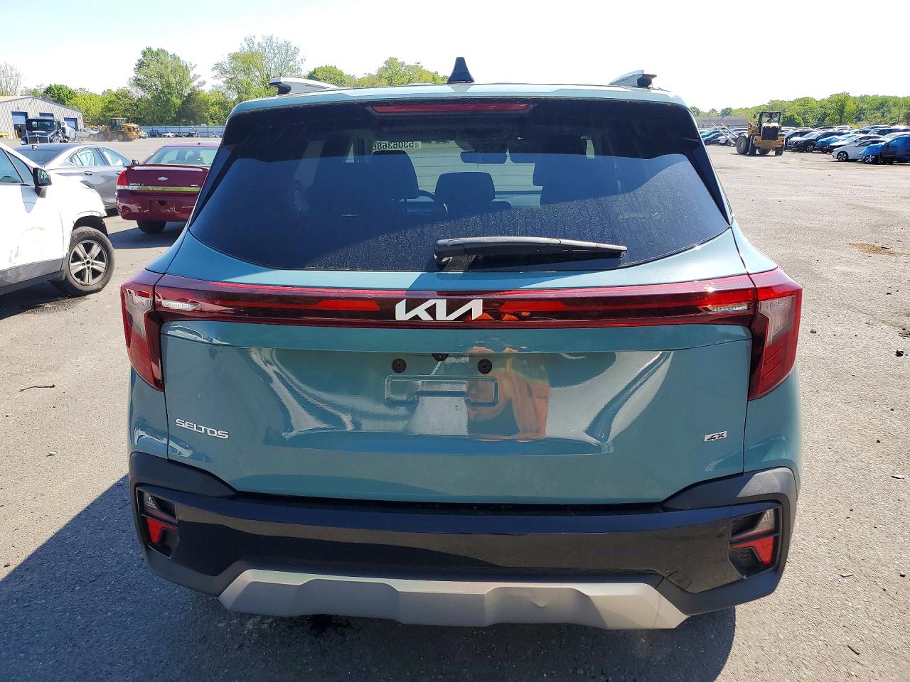 2024 KIA SELTOS EX