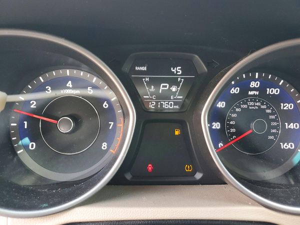 2014 HYUNDAI ELANTRA
