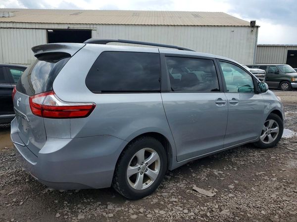 2016 TOYOTA SIENNA