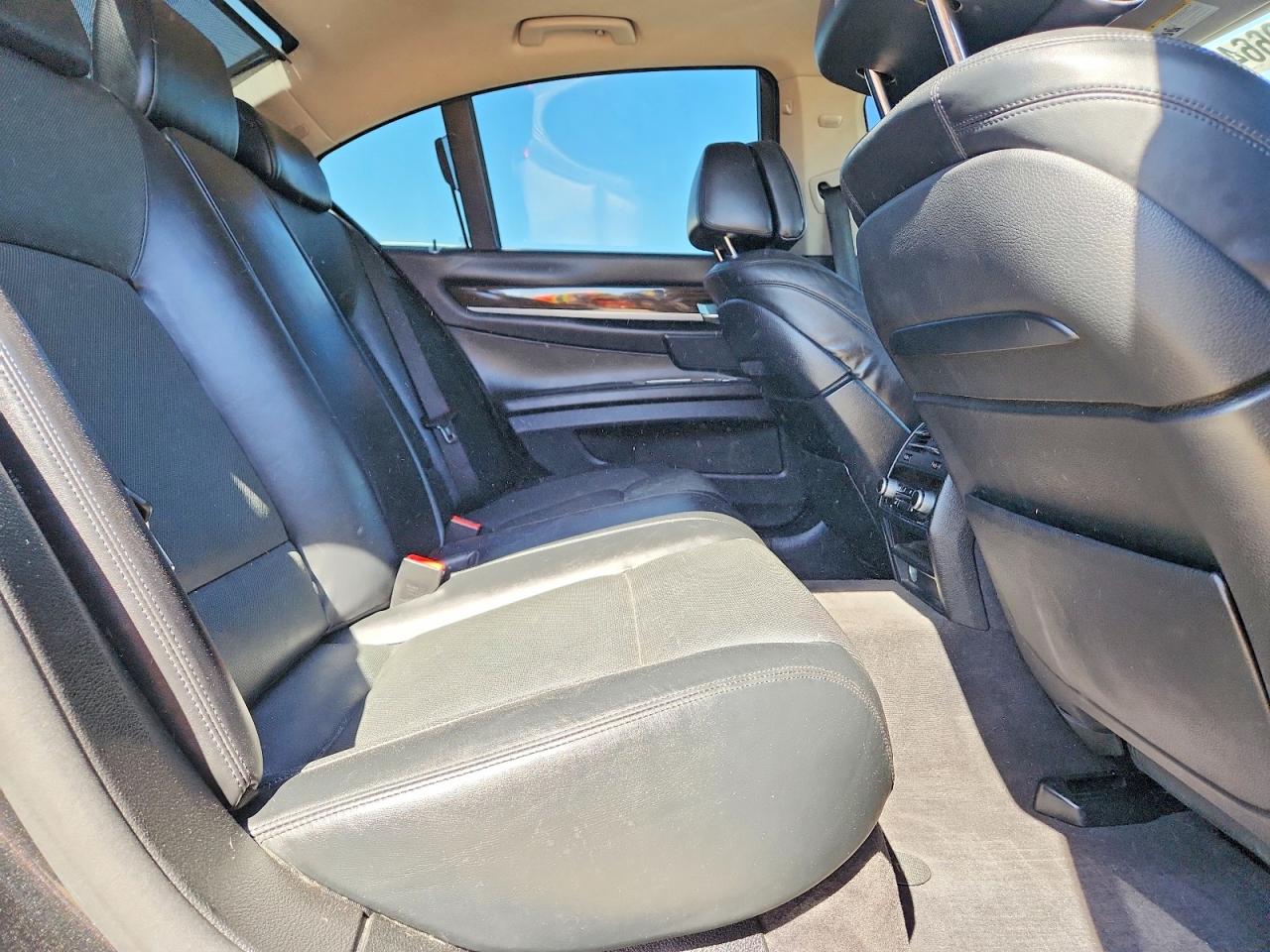 2013 BMW 750