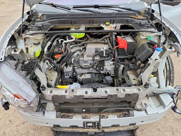 2021 FORD MUSTANG Premium — Engine bay