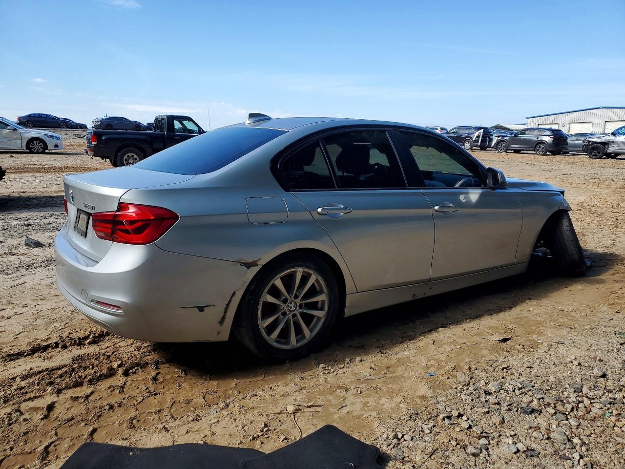 2018 BMW 320