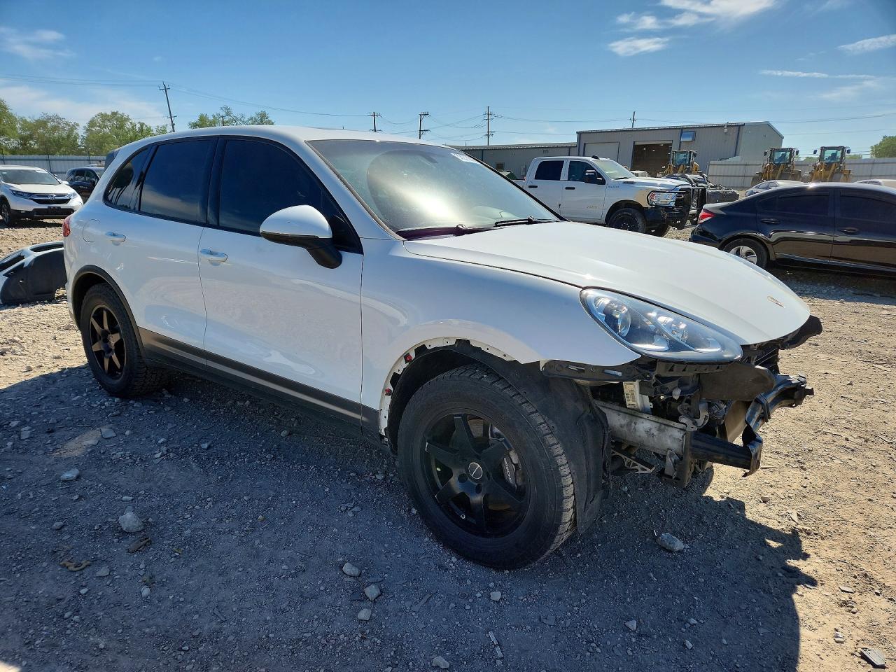 2016 PORSCHE CAYENNE