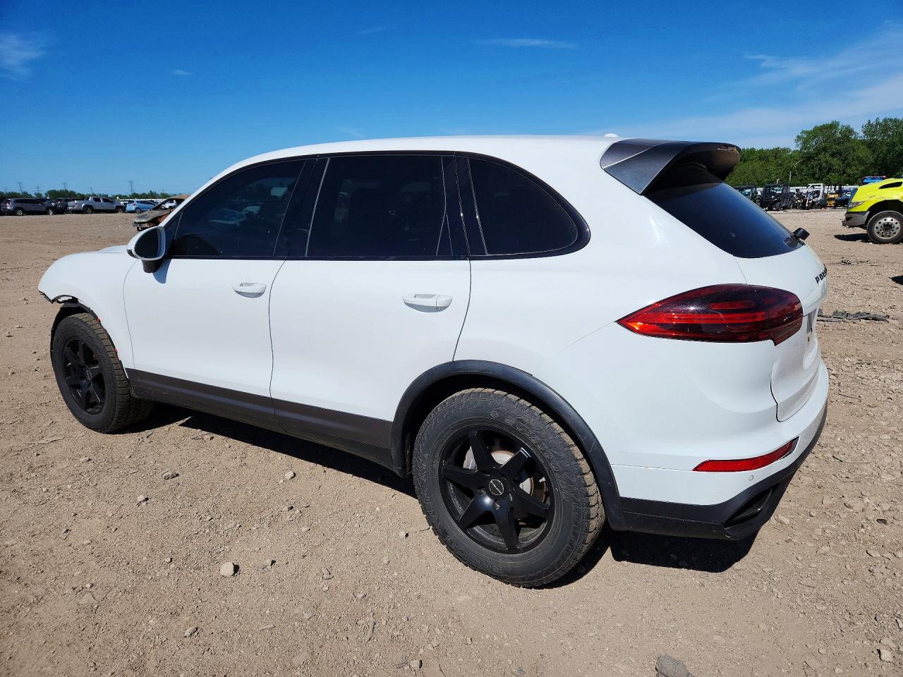 2016 PORSCHE CAYENNE