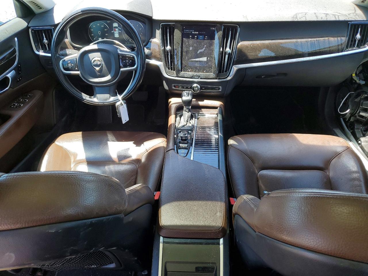 2018 VOLVO S90 Momentum
