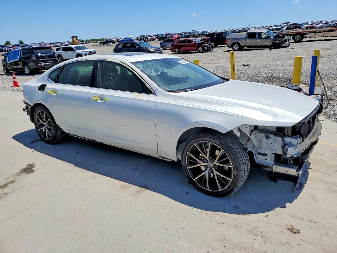2018 VOLVO S90 Momentum