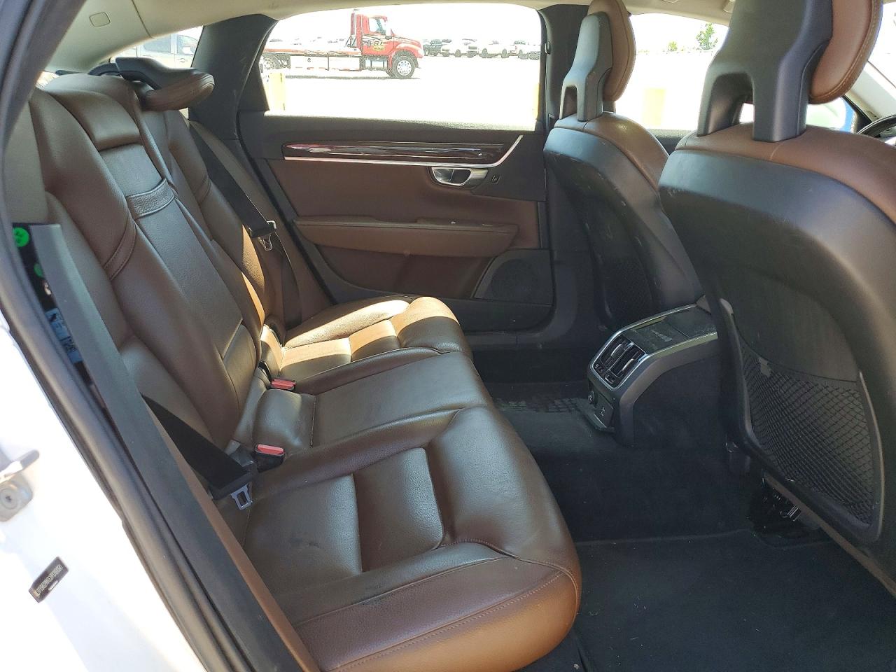 2018 VOLVO S90 Momentum