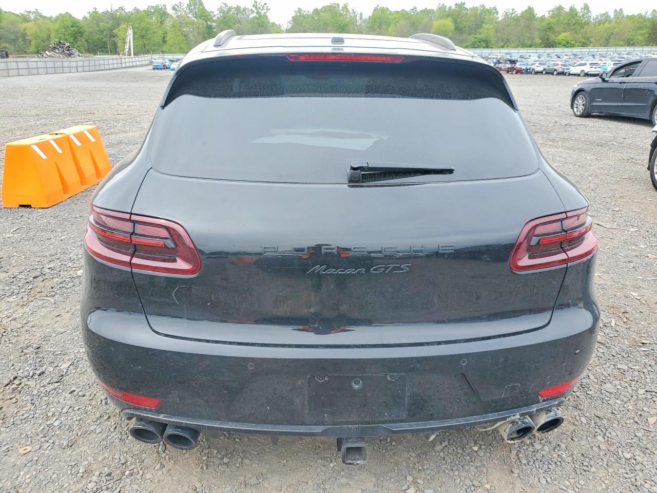 2017 PORSCHE MACAN