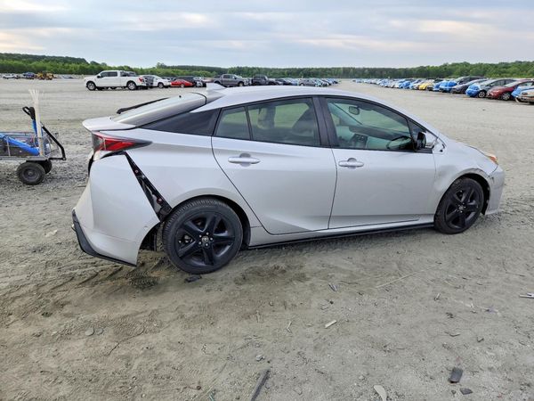 2017 TOYOTA PRIUS