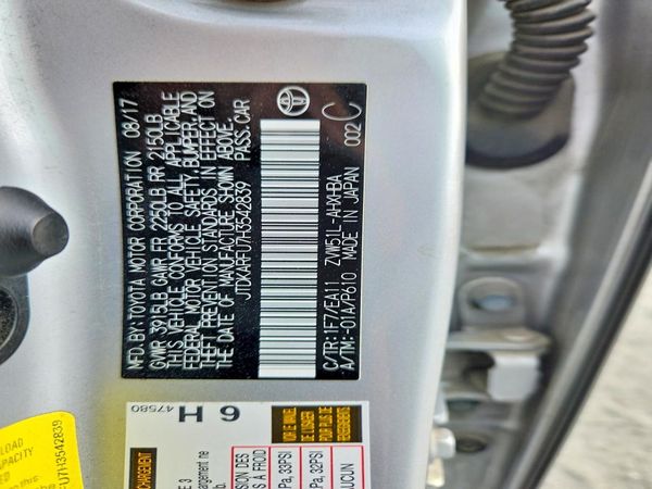 2017 TOYOTA PRIUS