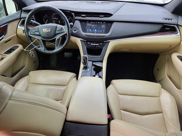 2018 CADILLAC XT5 Luxury