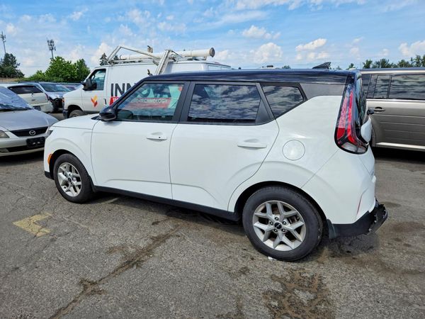 2024 KIA SOUL LX, S
