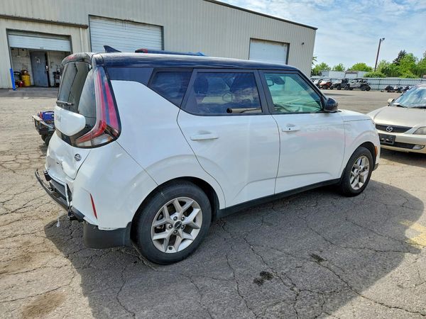 2024 KIA SOUL LX, S