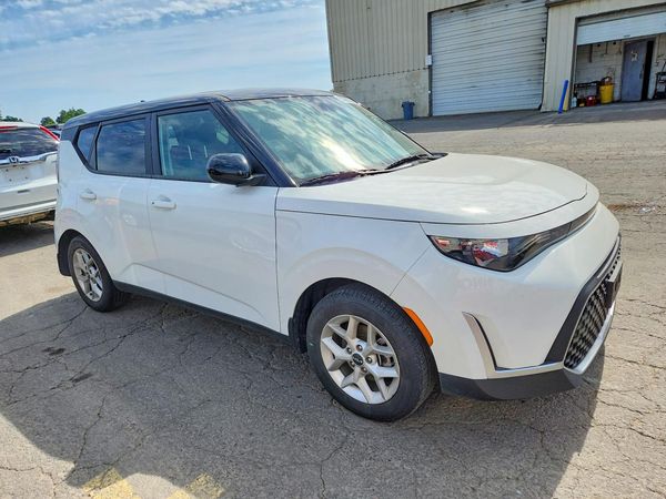 2024 KIA SOUL LX, S