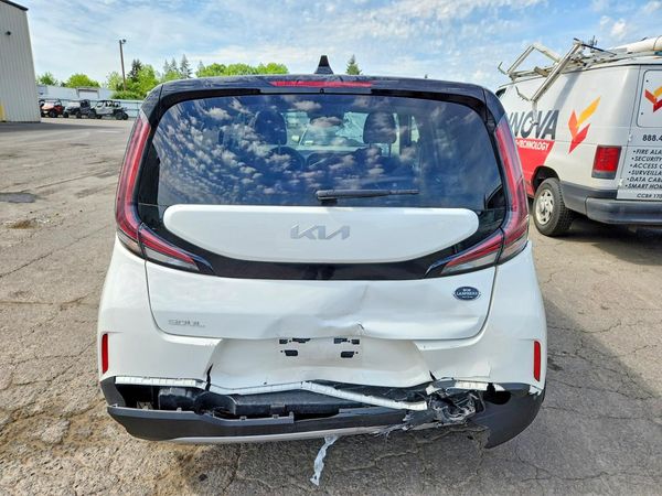 2024 KIA SOUL LX, S