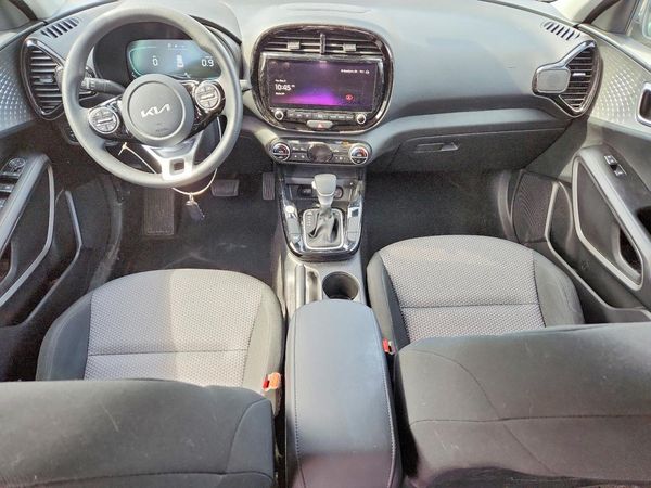 2024 KIA SOUL LX, S