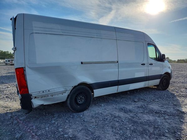 2025 MERCEDES-BENZ SPRINTER