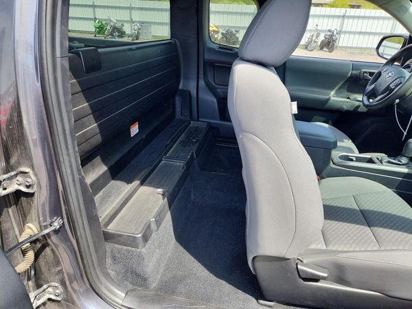 2020 TOYOTA TACOMA SR5