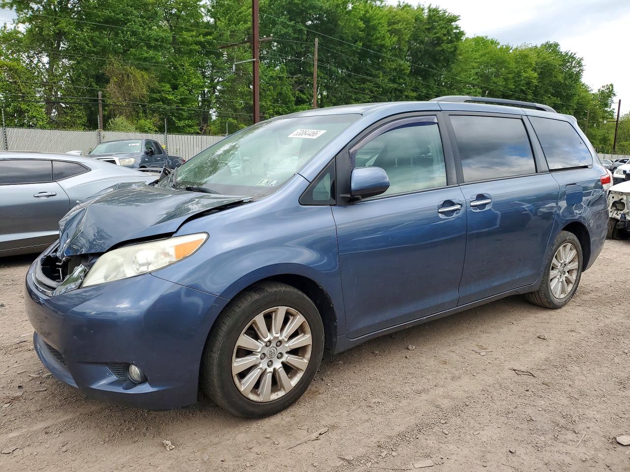 2014 TOYOTA SIENNA