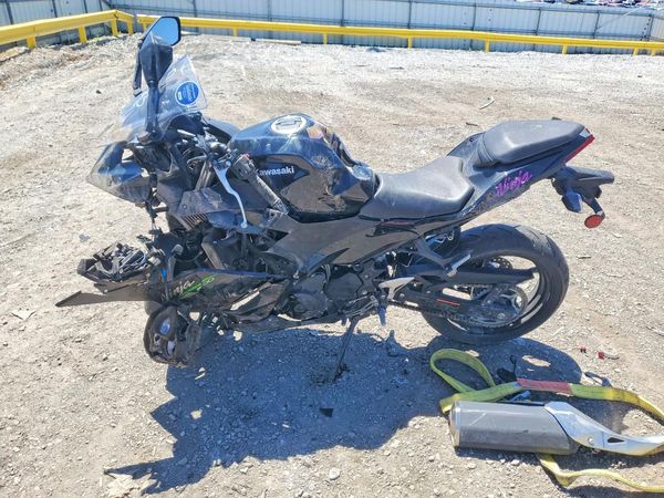 2024 KAWASAKI NINJA 500