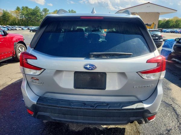 2021 SUBARU FORESTER