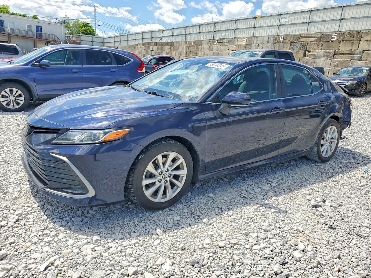 2021 TOYOTA CAMRY LE + Convenient Pkg